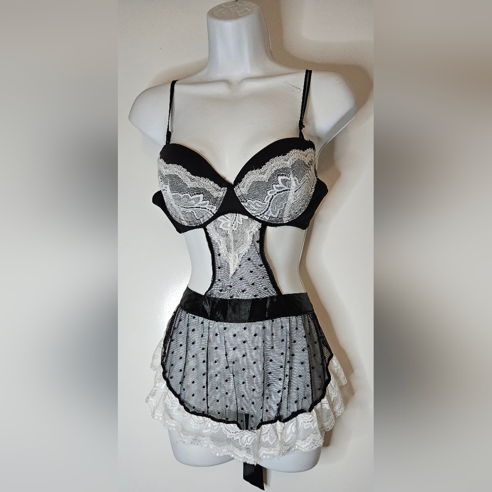 LINGERIE-BABYDOLL Elegant  White Lace Chemise with Sheer Corset FRENCH MAID